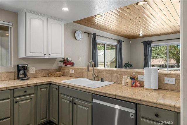 41656 Mcwhinney, Big Bear Lake, CA 92315