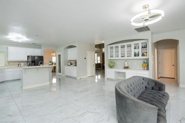 3200 Brookstone Dr, Turlock, CA 95382