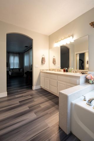 3200 Brookstone Dr, Turlock, CA 95382