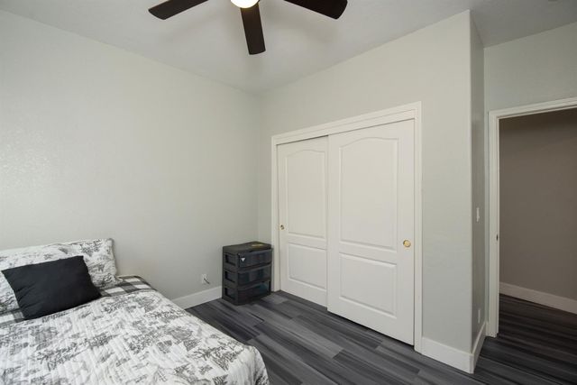 3200 Brookstone Dr, Turlock, CA 95382