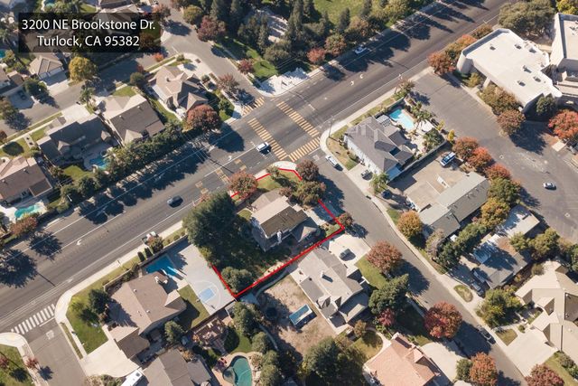 3200 Brookstone Dr, Turlock, CA 95382