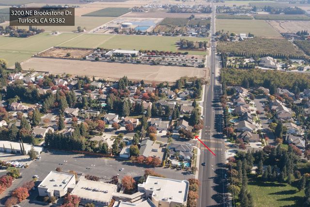 3200 Brookstone Dr, Turlock, CA 95382