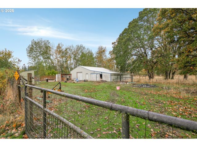 19807 S HIGHWAY 211, Colton, OR 97017