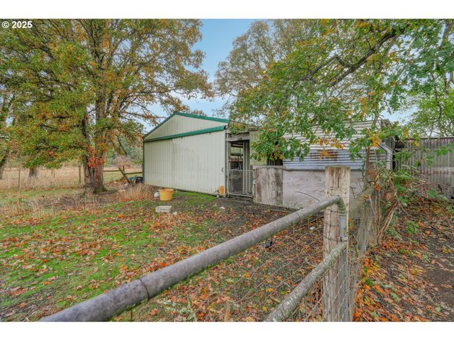 19807 S HIGHWAY 211, Colton, OR 97017