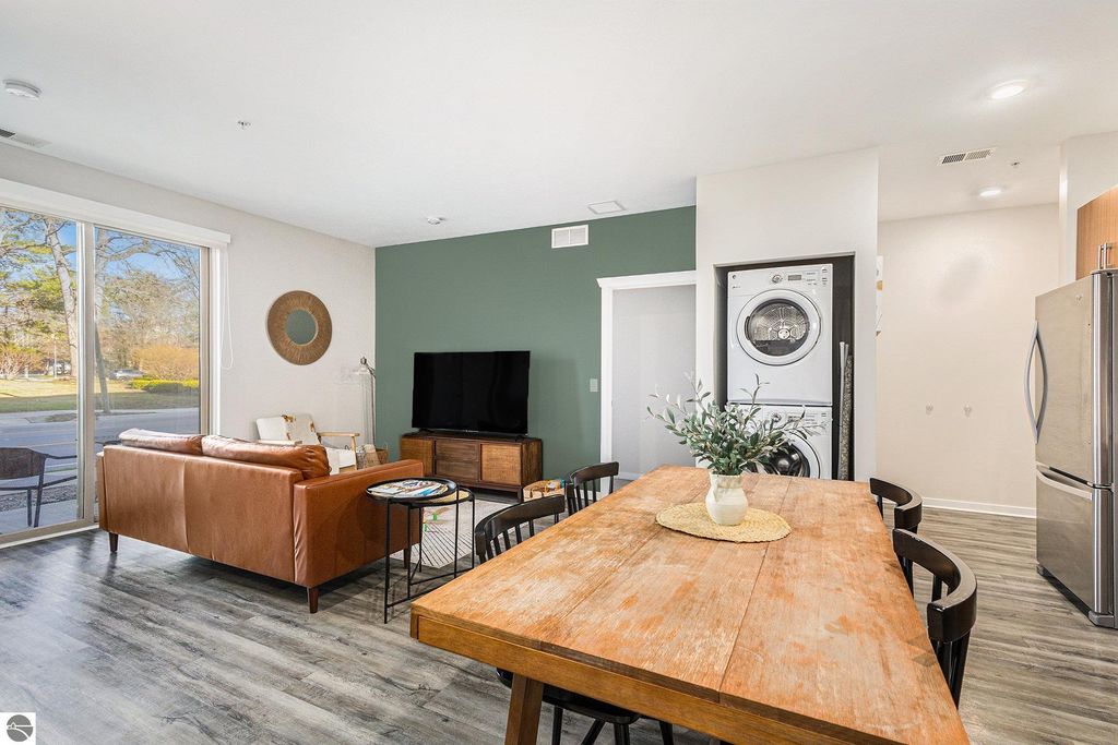 Image 7 of property listing at 630 S Garfield Avenue # 108, Traverse City, MI 49686