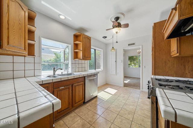 450 Sycamore Avenue, Glendora, CA 91741