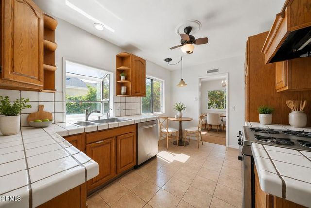 450 Sycamore Avenue, Glendora, CA 91741