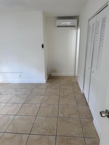 831 NW 1st Ave 4, Fort Lauderdale, FL 33311