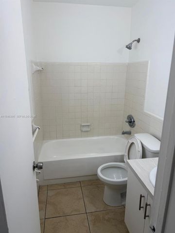 831 NW 1st Ave 4, Fort Lauderdale, FL 33311