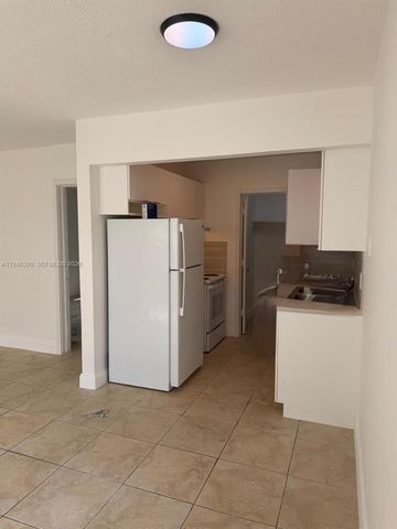 831 NW 1st Ave 4, Fort Lauderdale, FL 33311