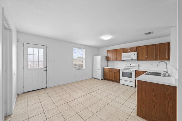 8421 Cotton Valley Lane, Arlington, TX 76002
