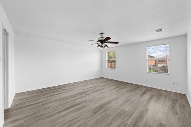 8421 Cotton Valley Lane, Arlington, TX 76002