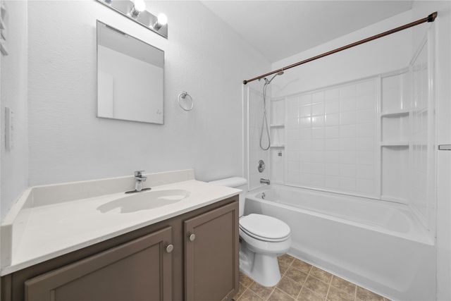 8421 Cotton Valley Lane, Arlington, TX 76002