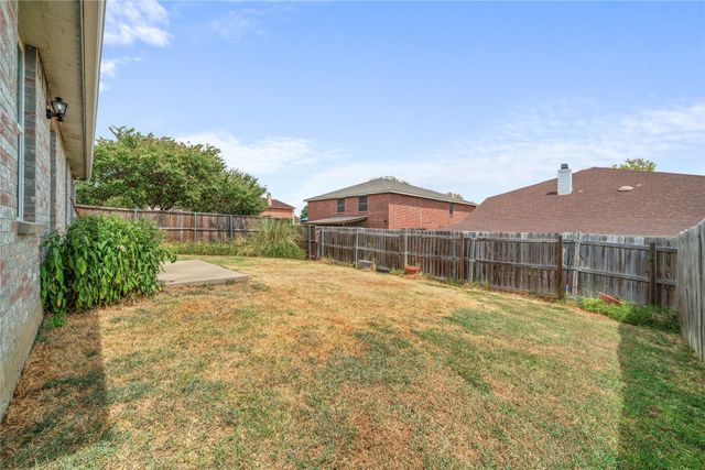 8421 Cotton Valley Lane, Arlington, TX 76002