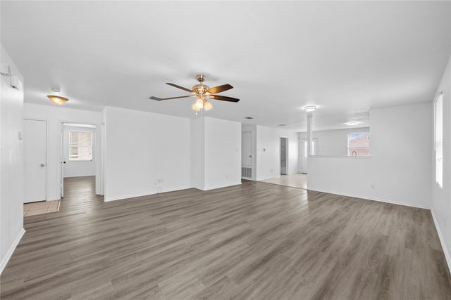 8421 Cotton Valley Lane, Arlington, TX 76002
