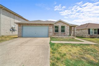 8421 Cotton Valley Lane, Arlington, TX 76002