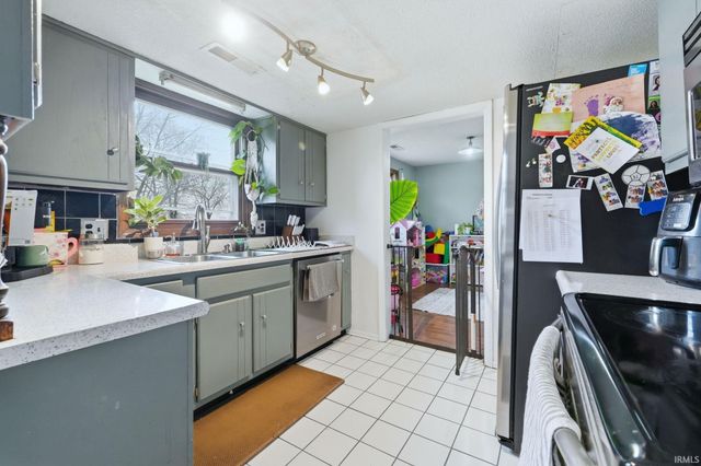 1416 Lofton Way, Fort Wayne, IN 46815