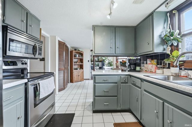 1416 Lofton Way, Fort Wayne, IN 46815