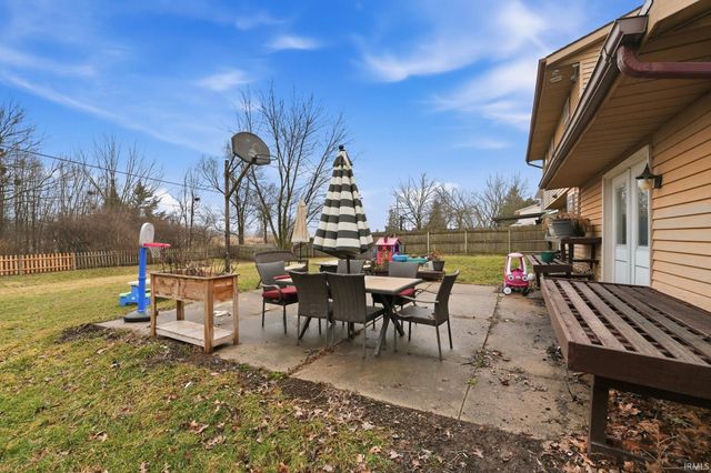 1416 Lofton Way, Fort Wayne, IN 46815