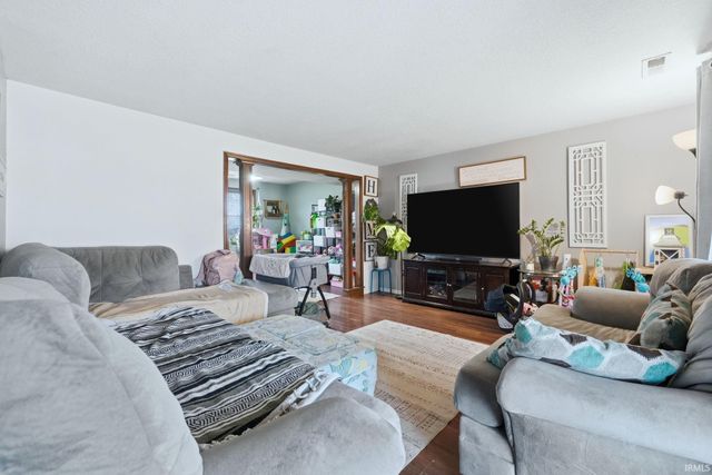 1416 Lofton Way, Fort Wayne, IN 46815