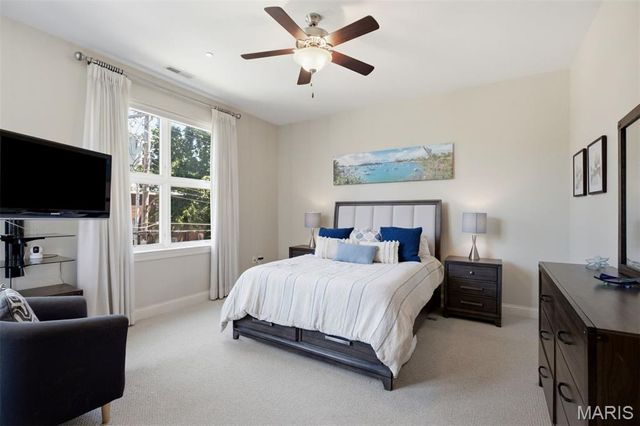 6451 Clayton Road 208, Clayton, MO 63117