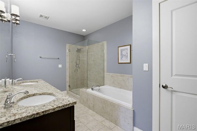 6451 Clayton Road 208, Clayton, MO 63117
