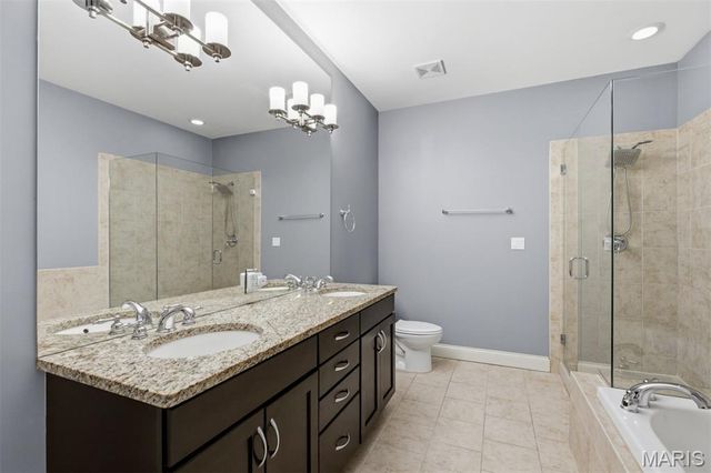 6451 Clayton Road 208, Clayton, MO 63117