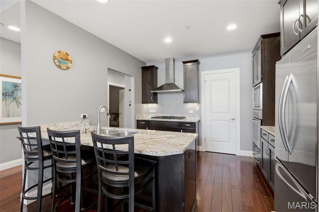 6451 Clayton Road 208, Clayton, MO 63117