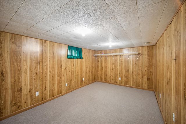 216 SW Logan Street, Ankeny, IA 50023