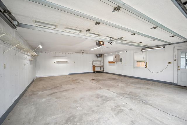 216 SW Logan Street, Ankeny, IA 50023