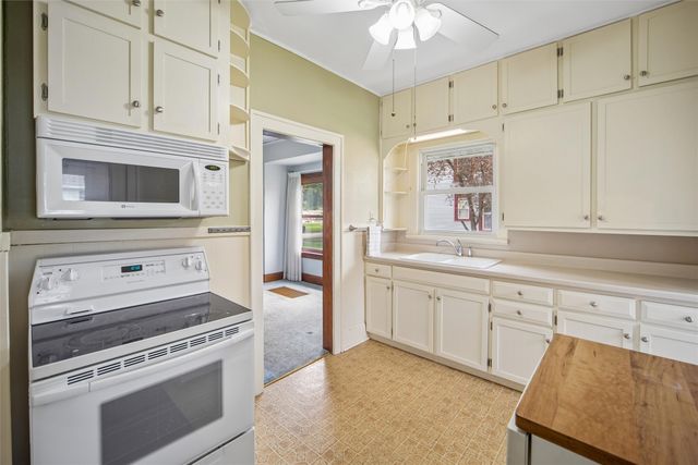 216 SW Logan Street, Ankeny, IA 50023