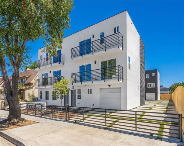 6832 Hazeltine Avenue 1, Van Nuys, CA 91405