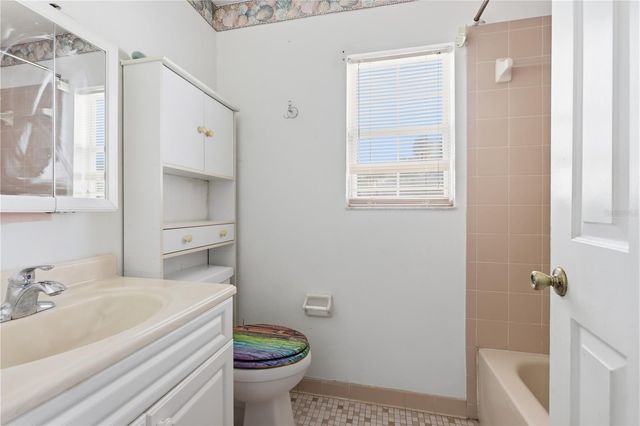 650 E VOORHIS AVENUE, Deland, FL 32724