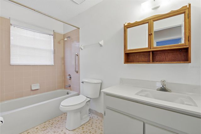 650 E VOORHIS AVENUE, Deland, FL 32724