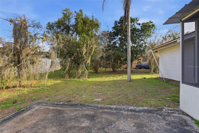 650 E VOORHIS AVENUE, Deland, FL 32724