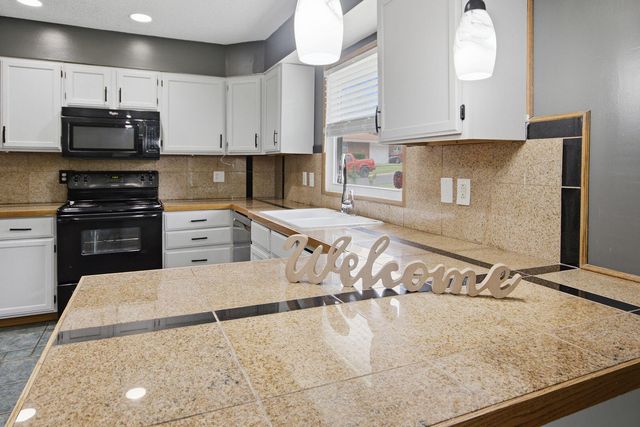 2319 MAGNOLIA CT, Columbia, MO 65202