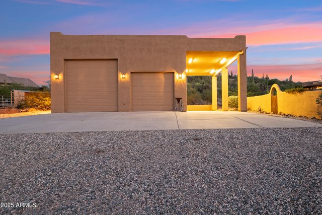 1509 E Venado Drive, New River, AZ 85087