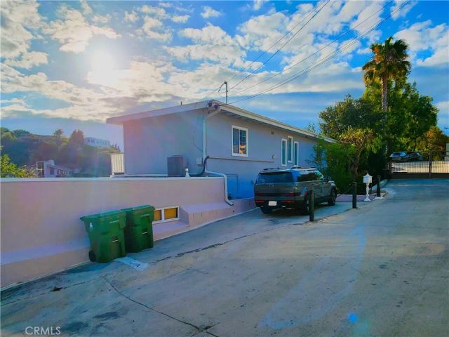 3615 Sunswept Drive, Studio City, CA 91604