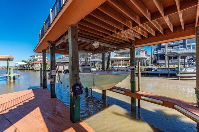 127 Port Street, San Leon, TX 77539