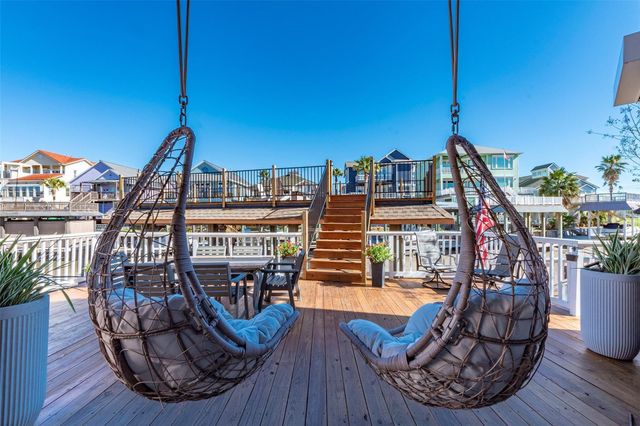 127 Port Street, San Leon, TX 77539