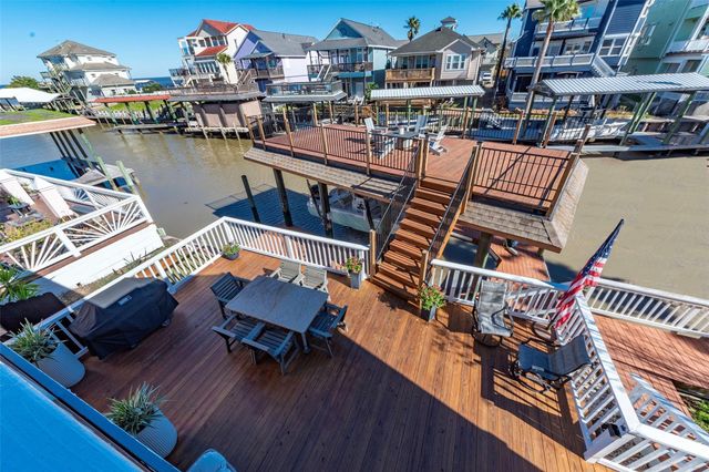 127 Port Street, San Leon, TX 77539