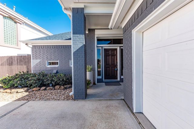 127 Port Street, San Leon, TX 77539