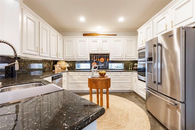 127 Port Street, San Leon, TX 77539