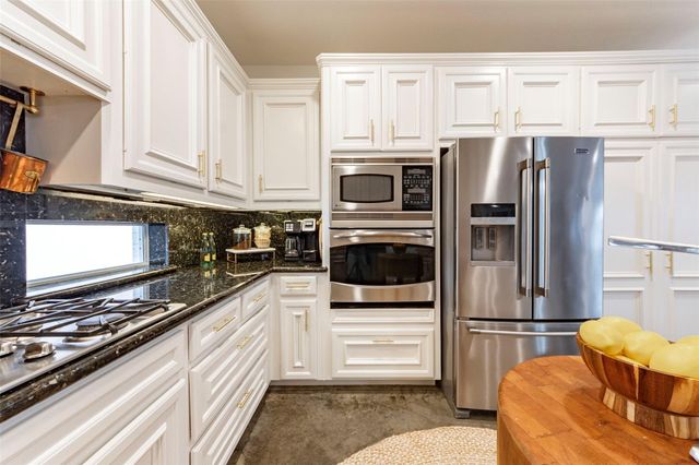 127 Port Street, San Leon, TX 77539