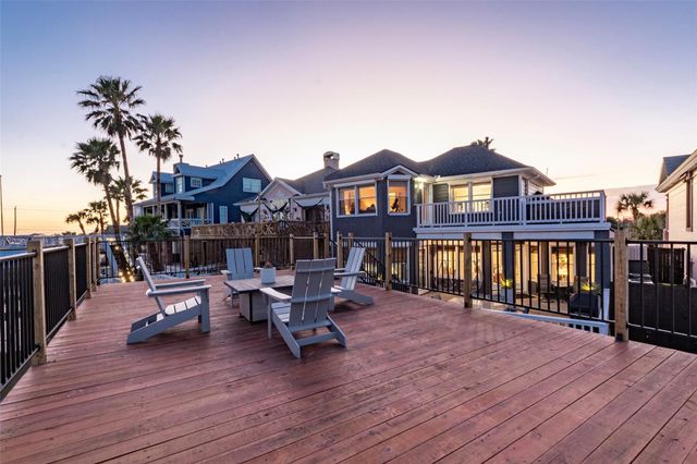 127 Port Street, San Leon, TX 77539