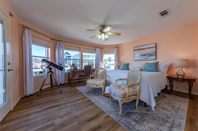 127 Port Street, San Leon, TX 77539