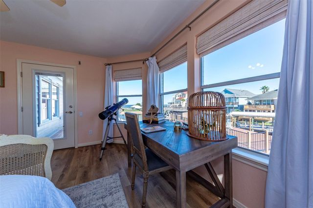 127 Port Street, San Leon, TX 77539