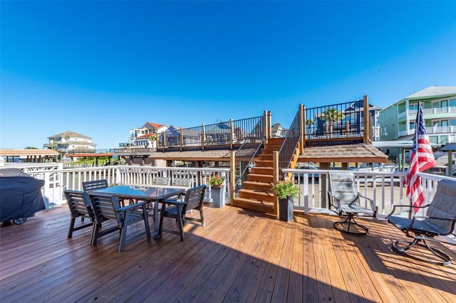 127 Port Street, San Leon, TX 77539