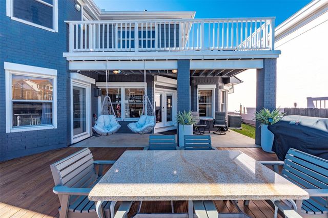 127 Port Street, San Leon, TX 77539