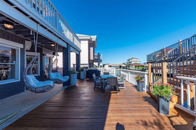 127 Port Street, San Leon, TX 77539